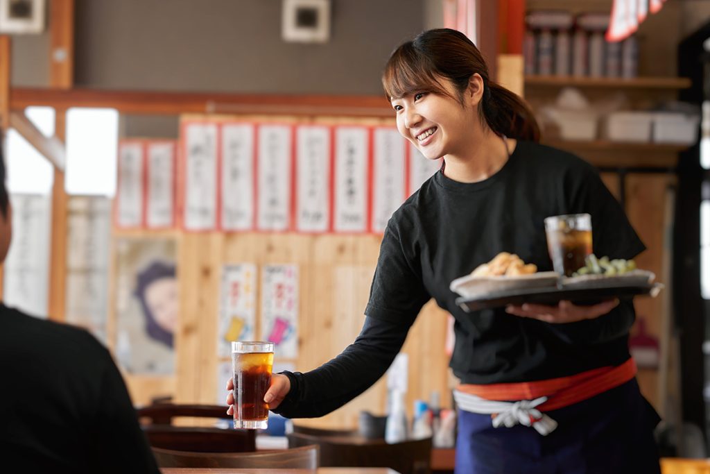 ホールスタッフ