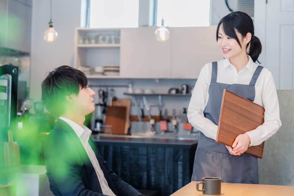 常連客を増やす方法は?飲食店向けチェックポイントをわかりやすく解説 | 店舗DX推進LAB